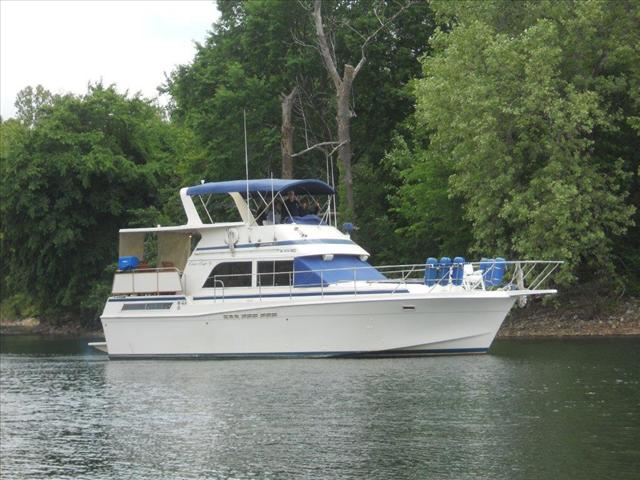 1985 CHRIS - CRAFT Catalina 426