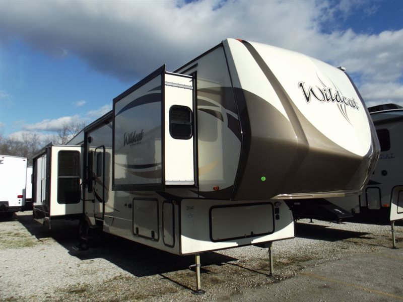 2017 Forest River Rv Wildcat 37WB