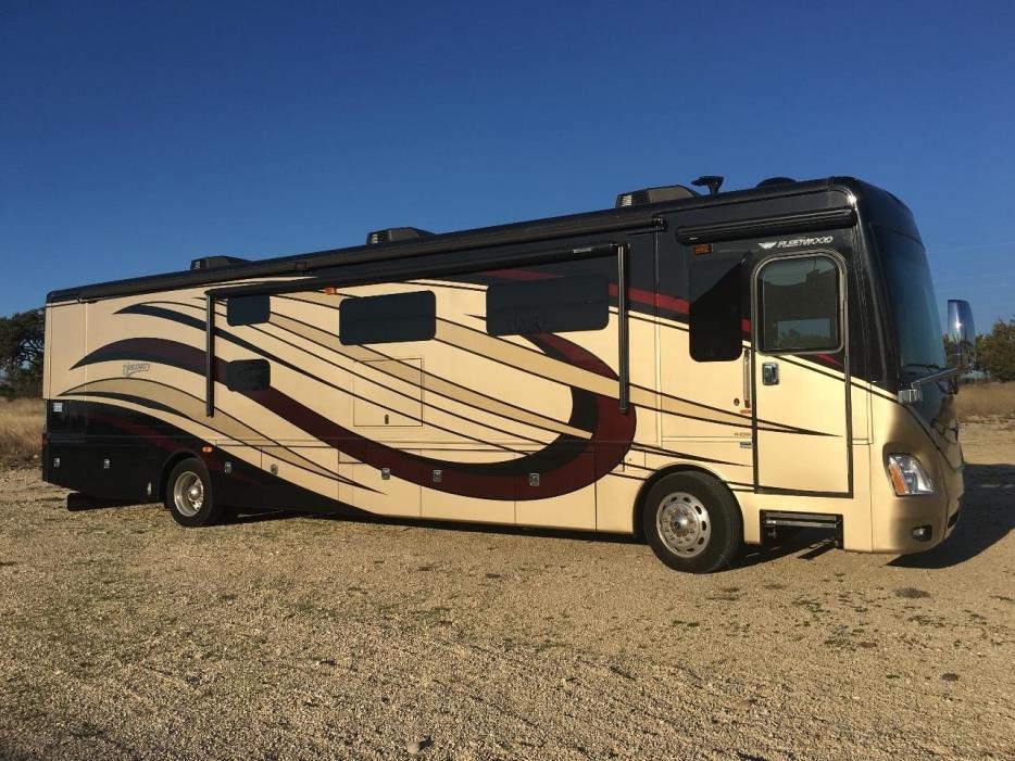 2015 Fleetwood DISCOVERY 40G