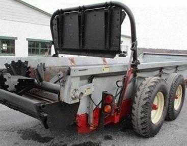 New Idea 3732 Manure Spreader For Sale in Coggon, Iowa  52218