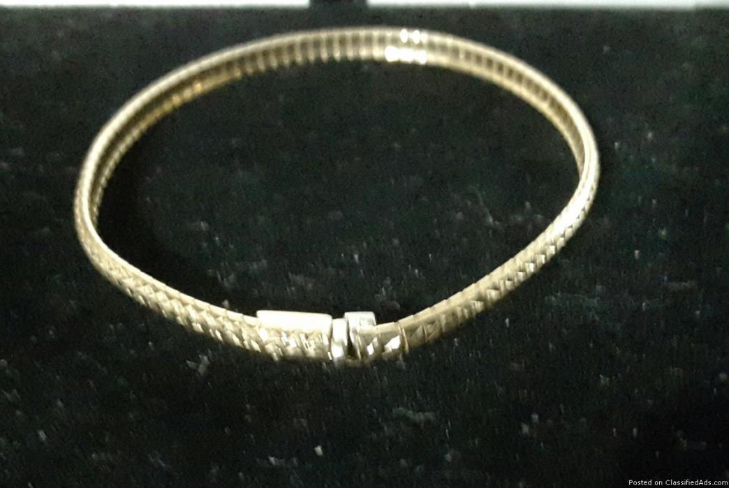 14K Yellow Gold Flexable Bangle Braclet with Safety Locking Clasp, 1