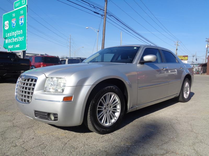 2008 Chrysler 300 4dr Sdn 300 Touring RWD