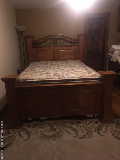 Magestic Queen Bed Frame, 2