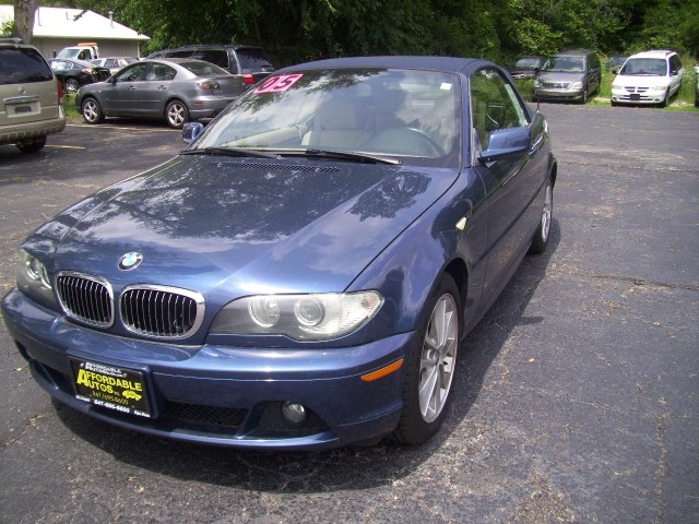 2005 BMW 330 2dr Rear-wheel Drive Conv