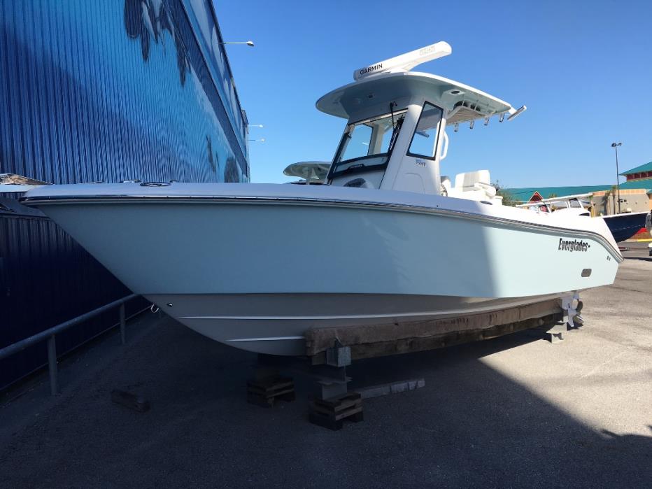 2017 EVERGLADES BOATS 255 CC