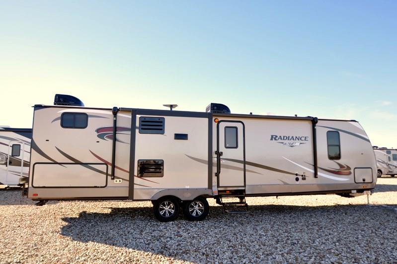 2017  Cruiser RV  Radiance Ultra-Lite 33TS Bunk Model W/Ki