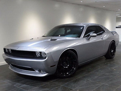 2014 Dodge Challenger 2dr Coupe R/T 2014 DODGE CHALLENGER 5.7L R/T HEMI 22-WHEELS 375HP XENONS REMOTE-START 1-OWNER