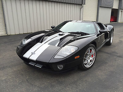 2005 Ford Ford GT 2 Door Coupe 2005 FORD GT BLACK W/ SILVER STRIPES, 4 OPTIONS, RARE COMBO, LIKE NEW, 2 OWNERS