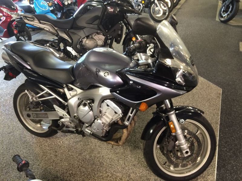 2005 Yamaha FZ 6