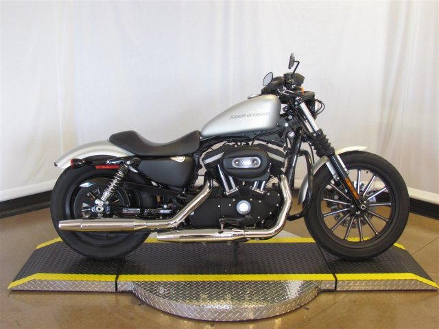 2009 Harley Davidson XL883N - Iron 883