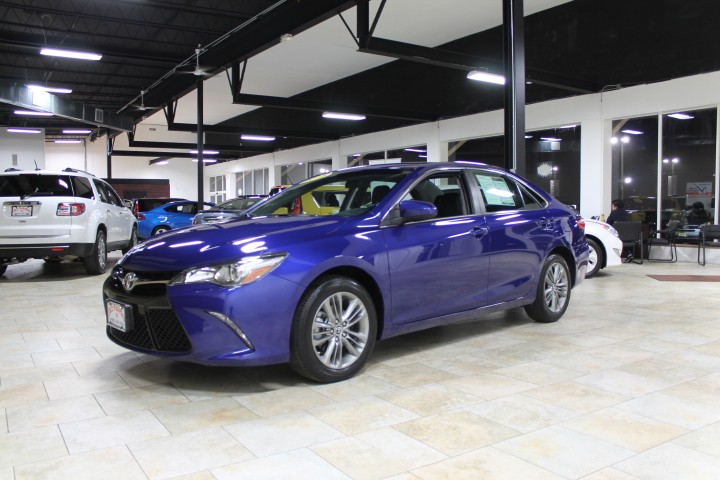 2015 Toyota Camry SE/SUNROOF