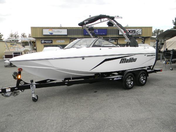 2017 Malibu Wakesetter 21 VLX