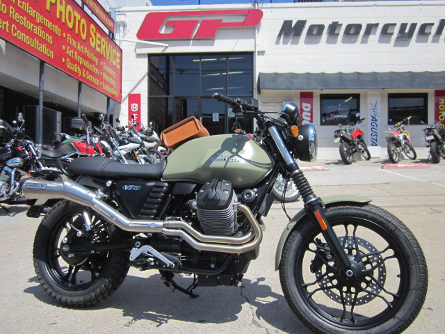 2016 Moto Guzzi V7 STONE -