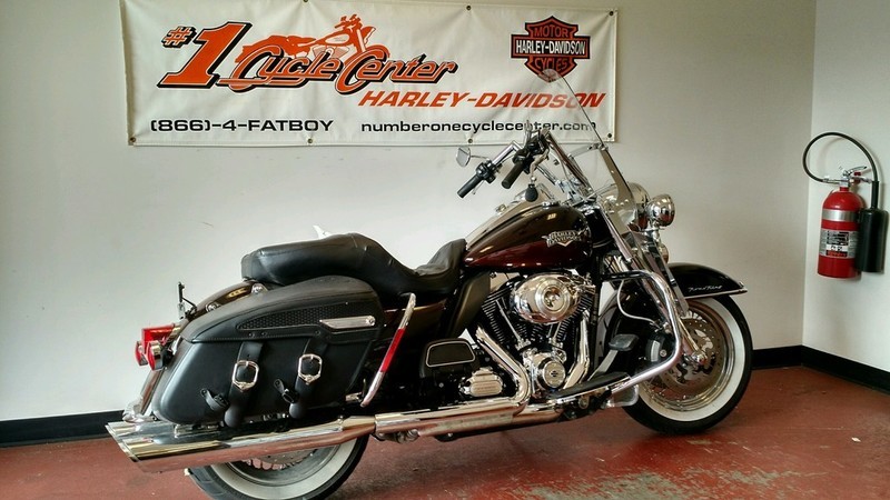 2011 Harley-Davidson FLHRC - Road King Classic