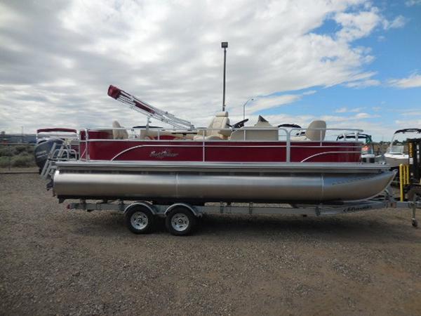 2016 SunChaser Classic 8522 4.0 EXP