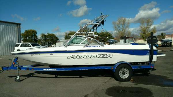 2007 Moomba Outback V