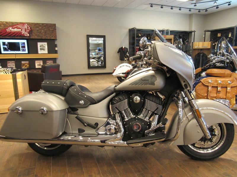 2017 Indian Chieftain Silver Smoke