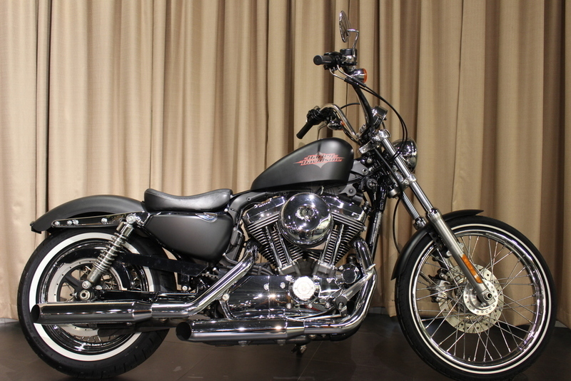 2013 Harley-Davidson XL1200V - Sportster Seventy-Two