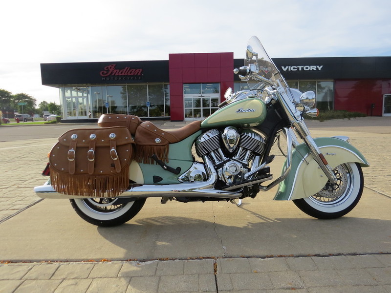 2017 Indian Chief Vintage Willow Green Over Ivory Cr