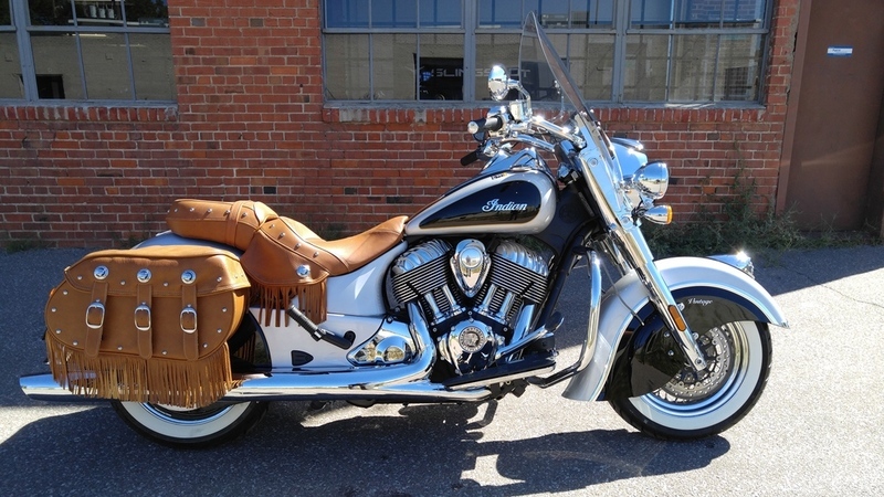 2016 Indian Chief Vintage Star Silver and Thunder Bl