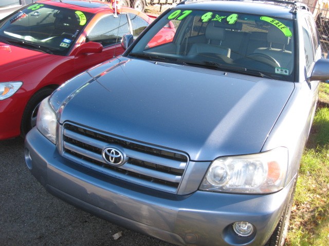 2007 Toyota Highlander Sport 4WD, Automatic, Clean Title, Super Clean Car, New Tires, Financing OK