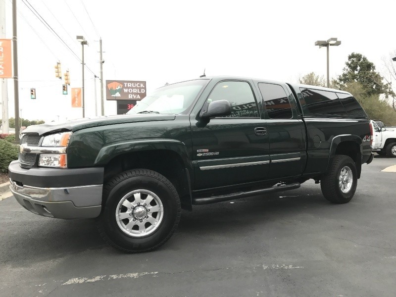 2003 Chevrolet Silverado 2500HD Ext Cab 143.5 WB 4WD LT