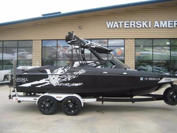 2013 Axis Wake Research Vandall Edition A22