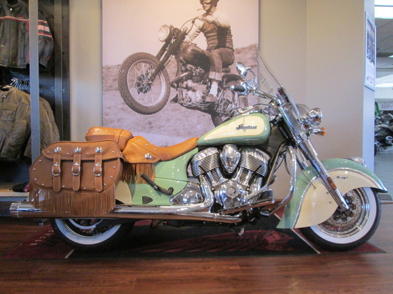 2016 Indian Chief Vintage Willow Green and Ivory Cre