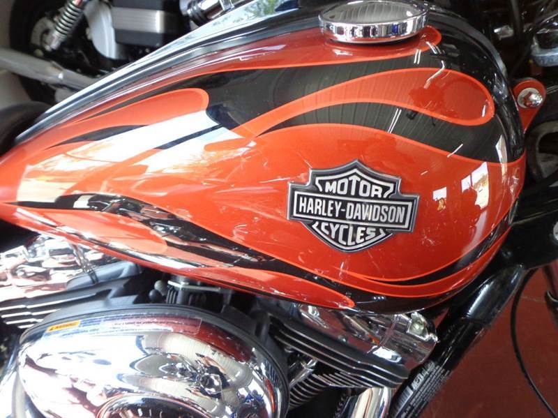 2011 Harley-Davidson Dyna Wide-glide
