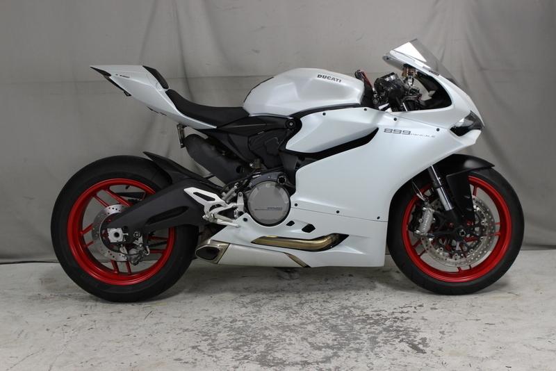 2015 Ducati 899 Panigale Star White Silk