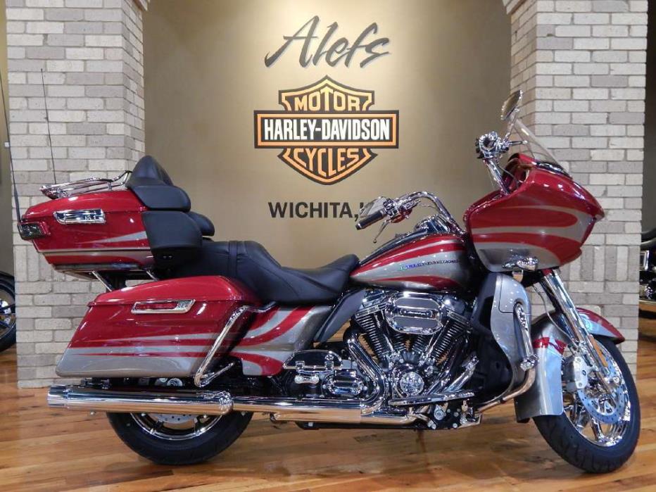 2016 Harley-Davidson CVO™ Road Glide™ Ultra