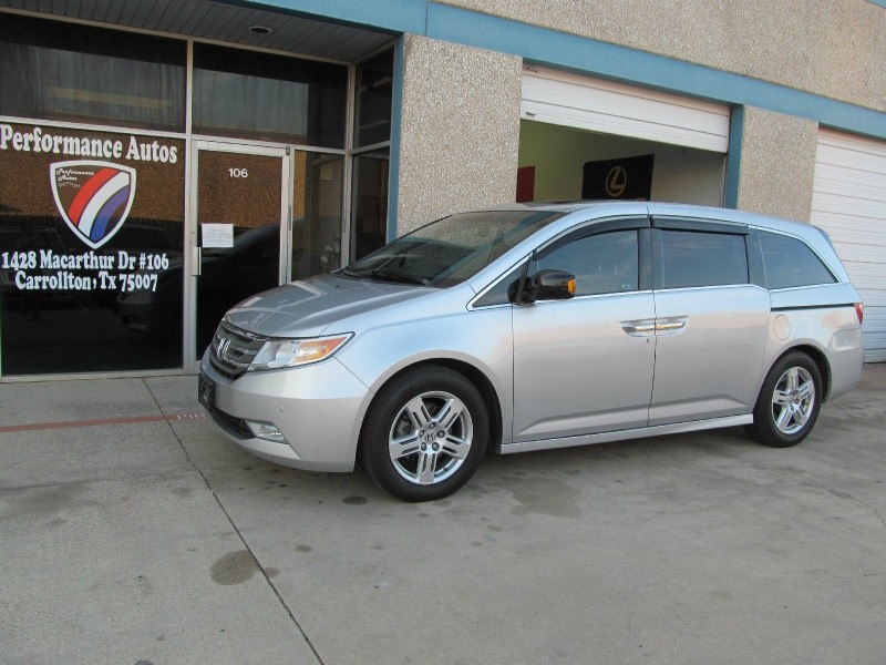 2011 Honda Odyssey 5dr Touring with res and nav