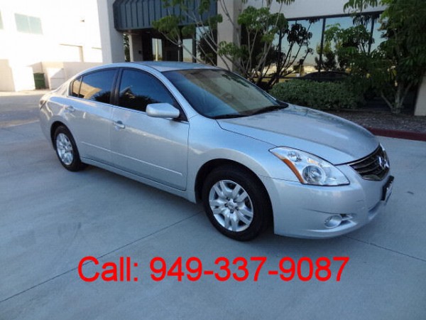 *** 2012 Nissan Altima 2.5 S Perfect Condition Clean title ***