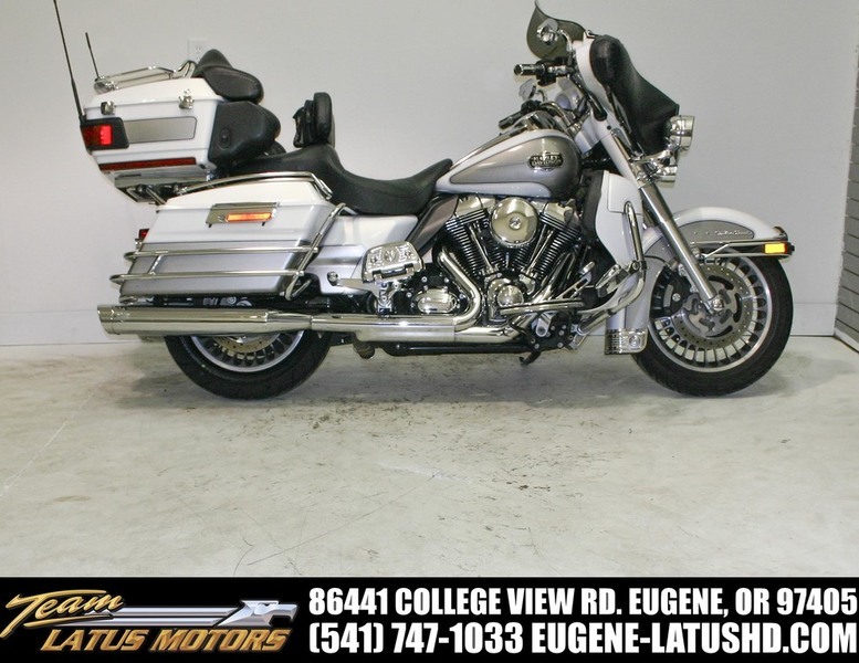 2009 Harley-Davidson FLHTCU - Ultra Classic Electra Glide