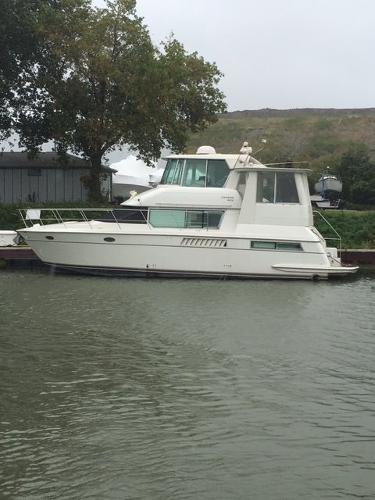 1997 Carver 455 Aft Cabin Motoryacht