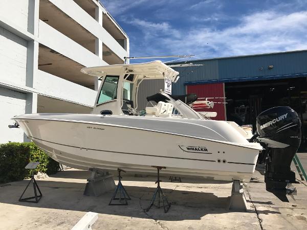 2013 Boston Whaler 280 Outrage