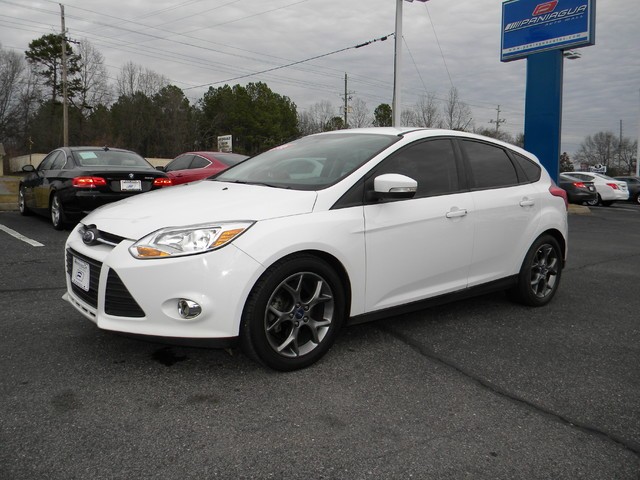 2013 Ford Focus 5dr HB SE