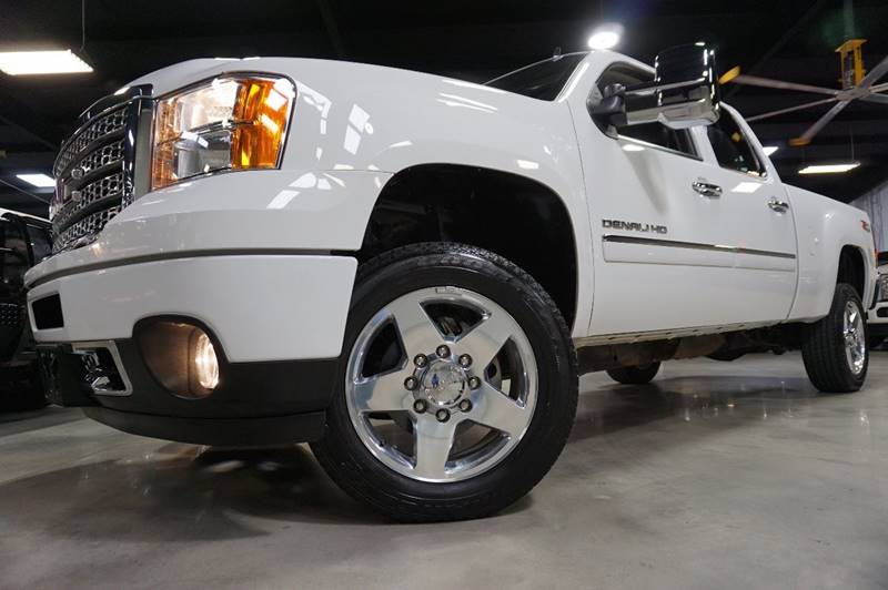 2013 GMC Sierra 2500 Denali 4x4 Duramax Allison Deleted Sunroof 46K Nav 13 Denali 6.6L LML Duramax 4x4 Allison DPF-Delete Navigation Sunroof Camera 46k