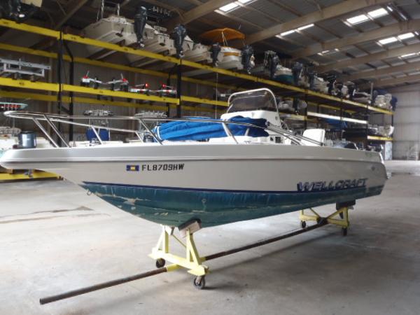 1996 Wellcraft 195CCF