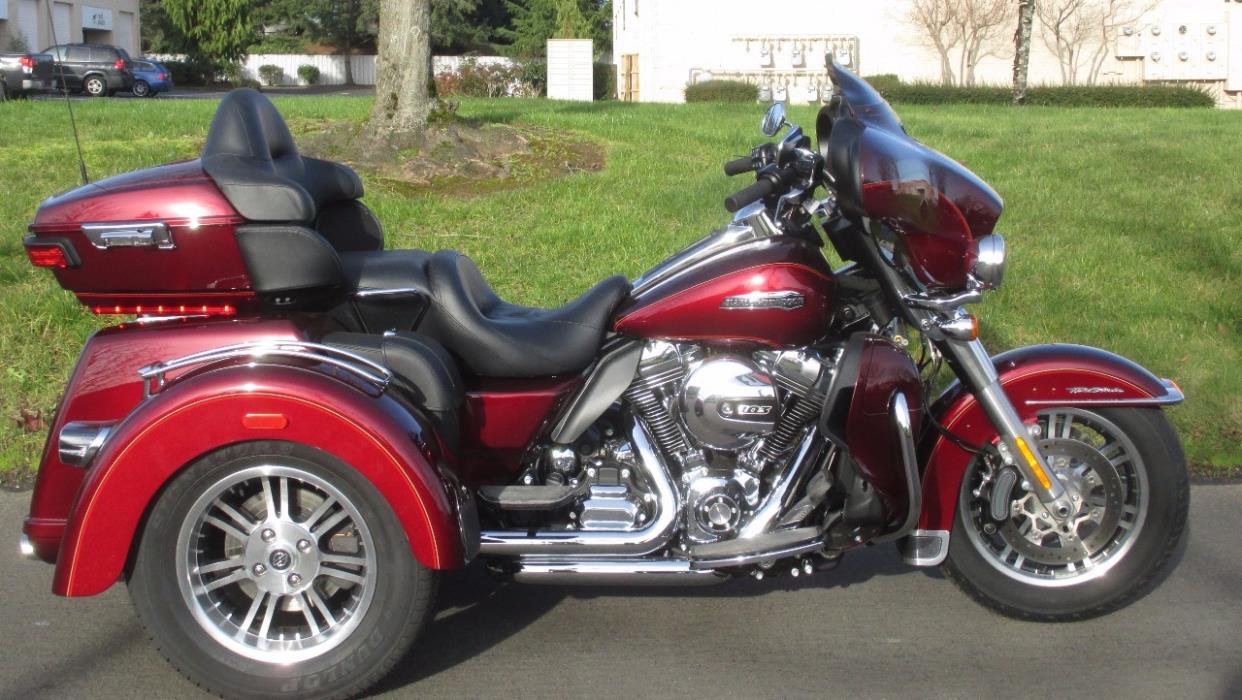 2016 Harley-Davidson FLHTCUTG TRI GLIDE