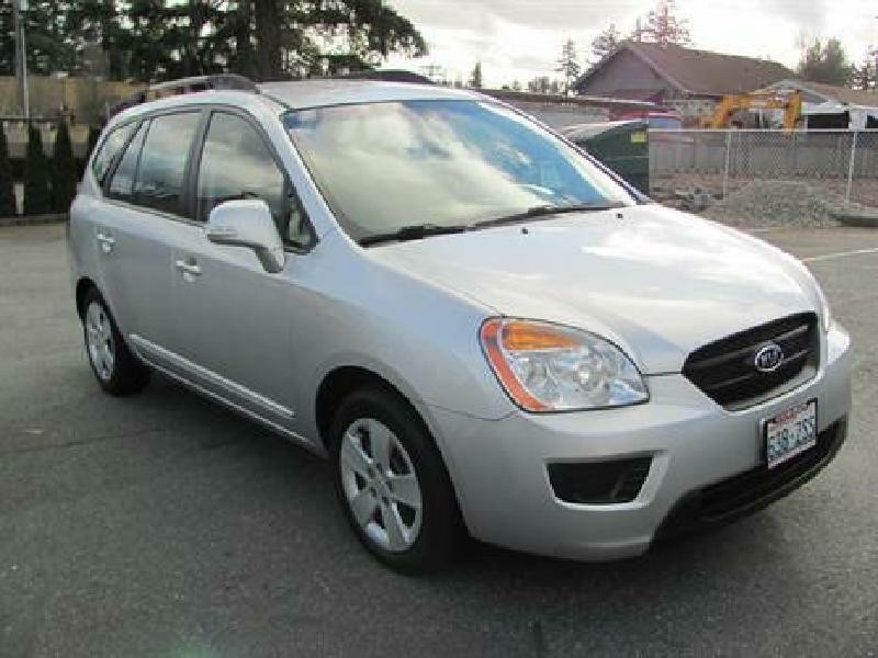 2010 KIA RONDO LX