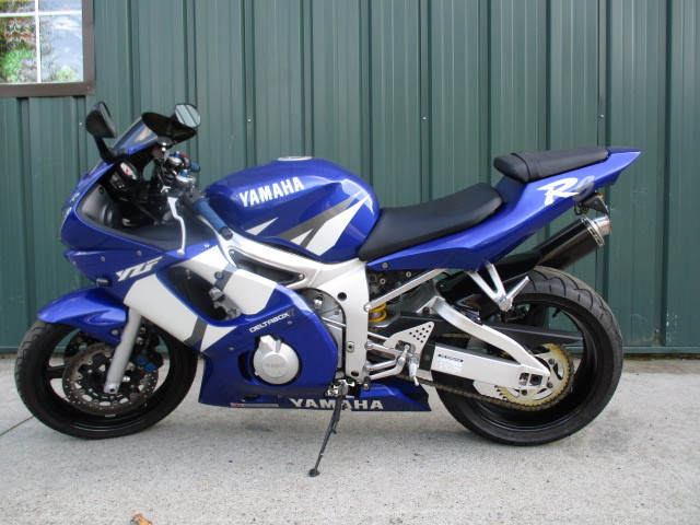 2002 Yamaha YZF R6 WITH EXTRAS CLEAN SERVICED A