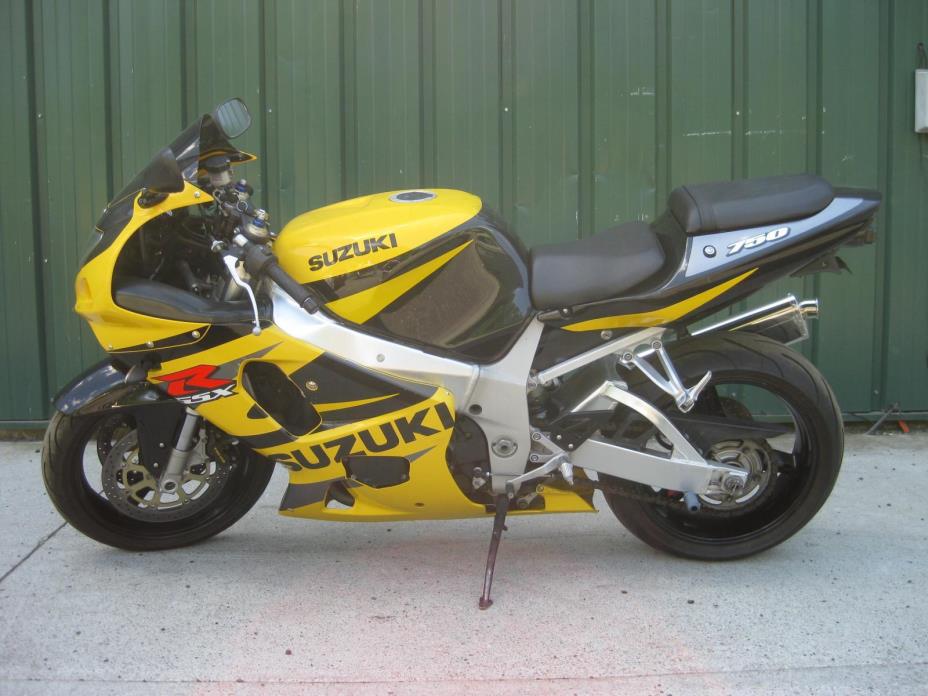 2002 Suzuki GSXR 750 VERY CLEAN WITH A CUSTOM E