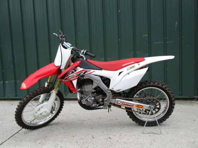 2015 Honda CRF 450R WITH EXTRAS AND VERY LITTL