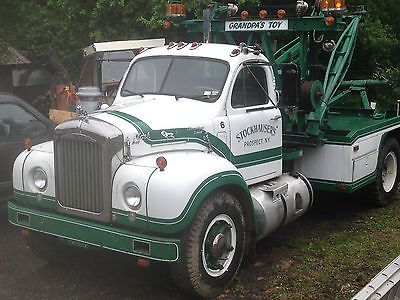 1964 Other Makes B67T MACK WHITE AND GREEN 1964 B67T CLASSIC VINTAGE OLD MACK TOW TRUCK WITH HOLMES WRECKER RECOVER TOW