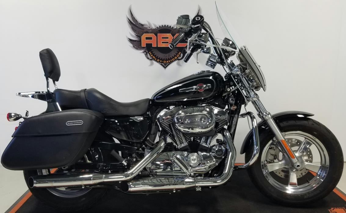 2014  Harley-Davidson  1200 Custom