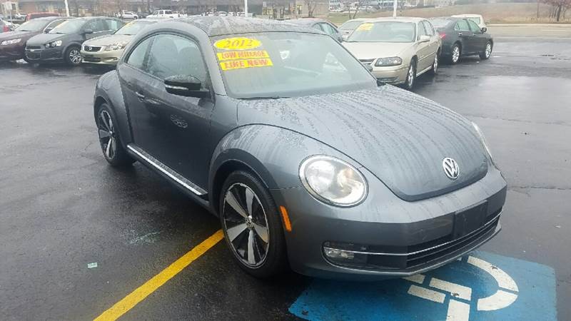 2012 Volkswagen Beetle Turbo PZEV 2dr Hatchback 6A w/ Sunroof and Sound