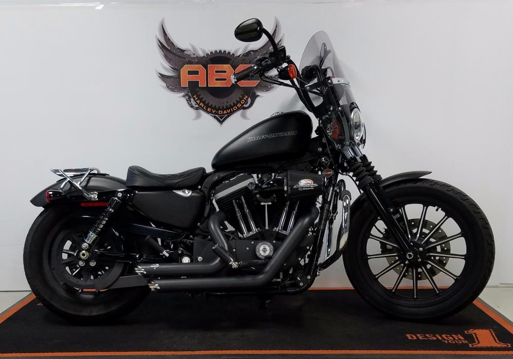 2010  Harley-Davidson  Sportster Iron 883™
