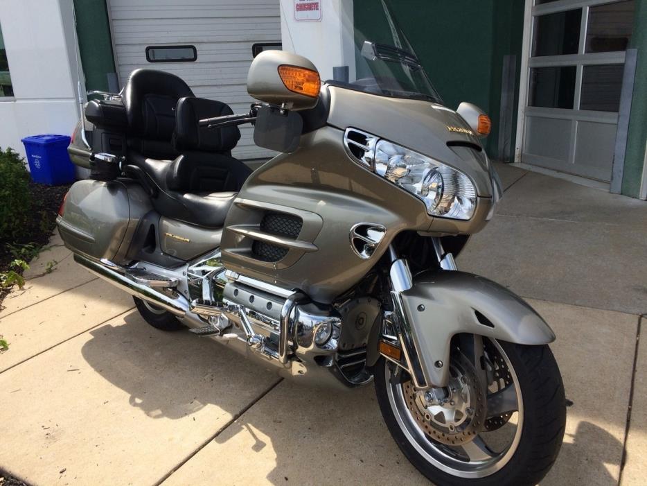 2002 Honda Goldwing *YEAR END CLEARENCE*!!