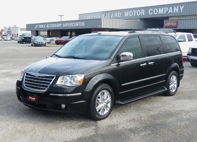2010 Chrysler Town & Country 4dr Wgn Limited
